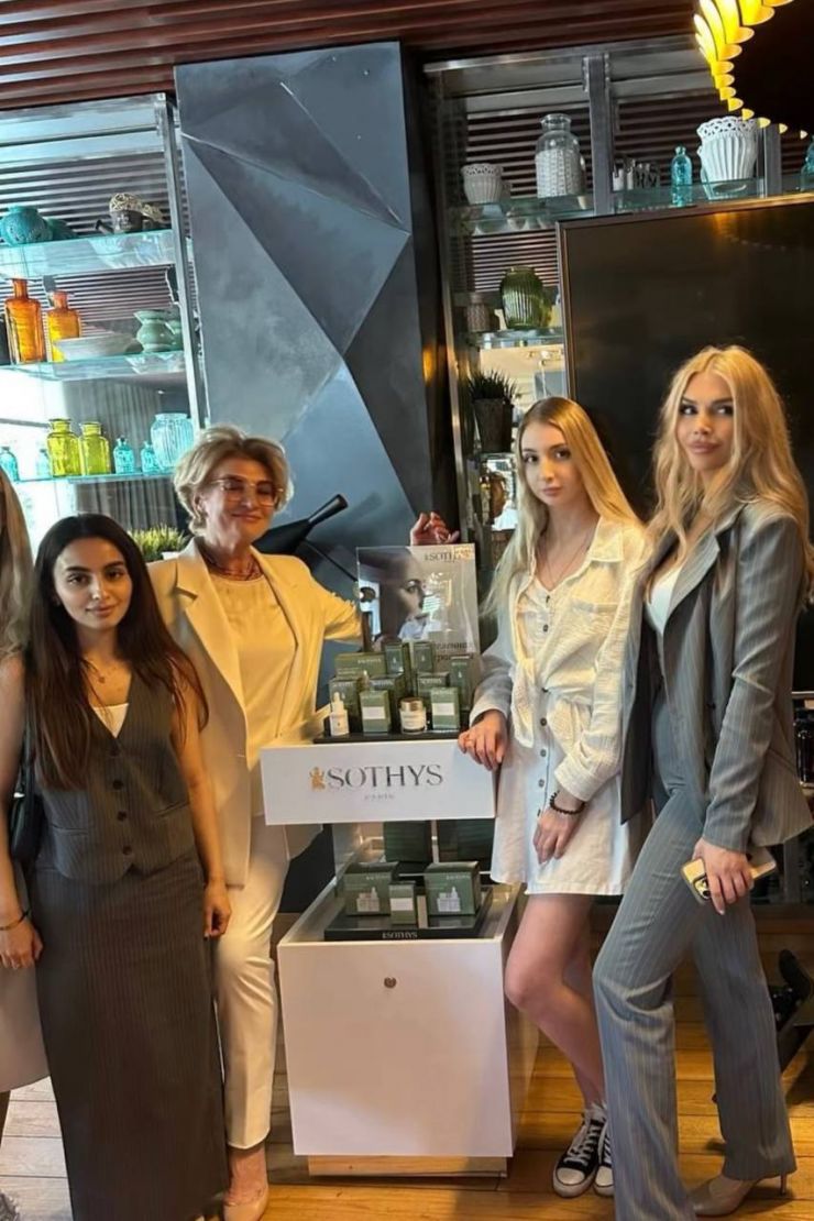 Эксклюзивная презентация новой косметической линии DX® Glow Sothys